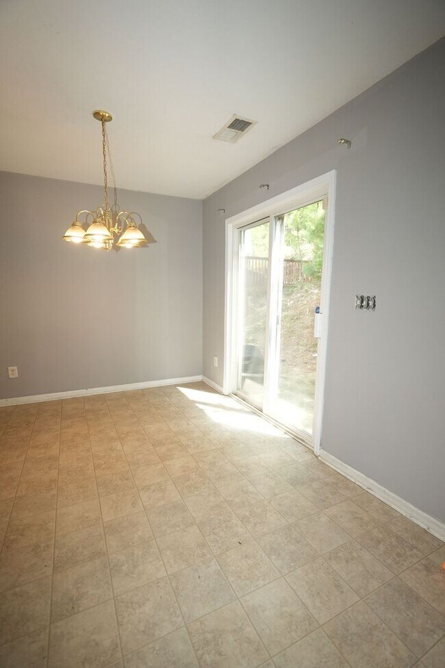 Photo - Freshly renovated 3BR 2.5 BA Home w/ Garage Parking Near Uptown Charlotte !