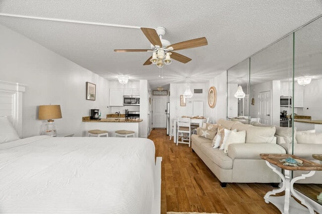 Photo - 8817 S Thomas Dr Unit SI FL2-ID1355009P