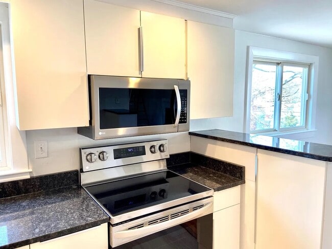 Photo - 640 Lagrange St Unit 2