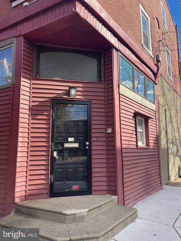 Building Photo - 949 S 3rd St Rental