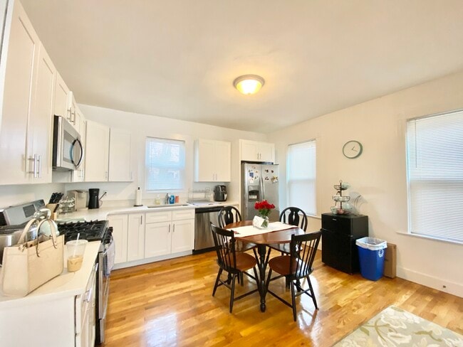 Photo - 7 Cherokee St Unit 1