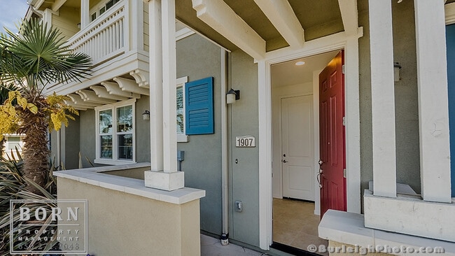 Building Photo - 643 Turnbuckle Dr