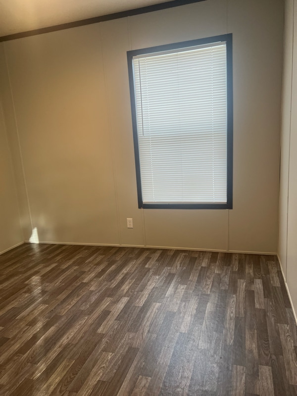 Photo - 2001 FM 1195