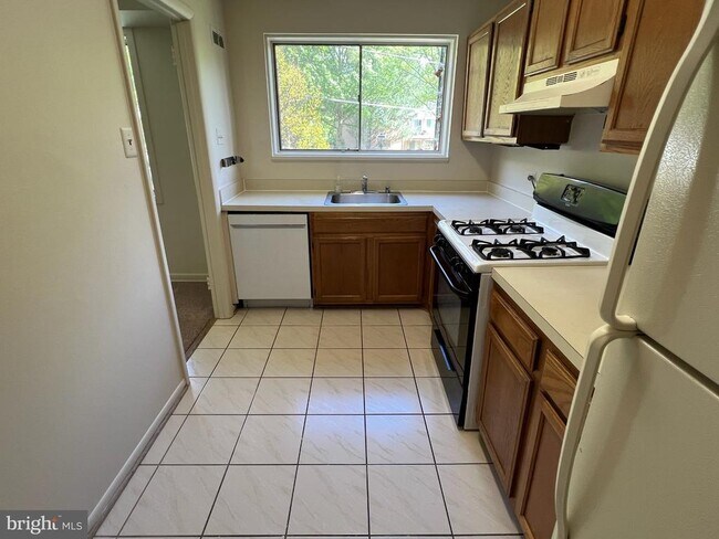 Photo - 10624 Kenilworth Ave Unit 104