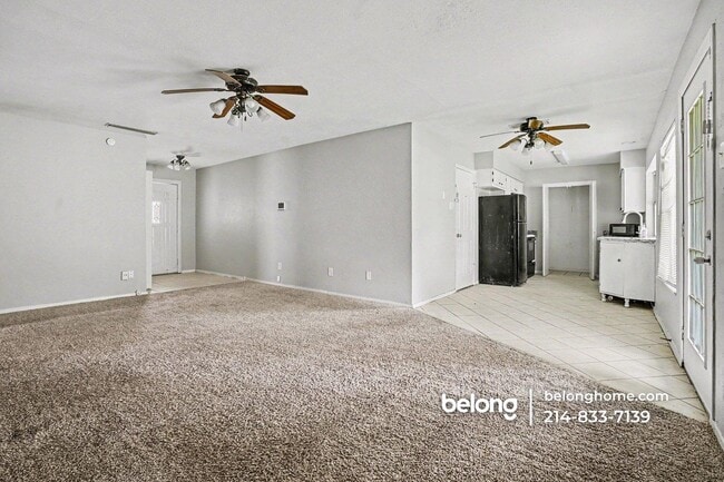 Photo - 423 Southlake Dr