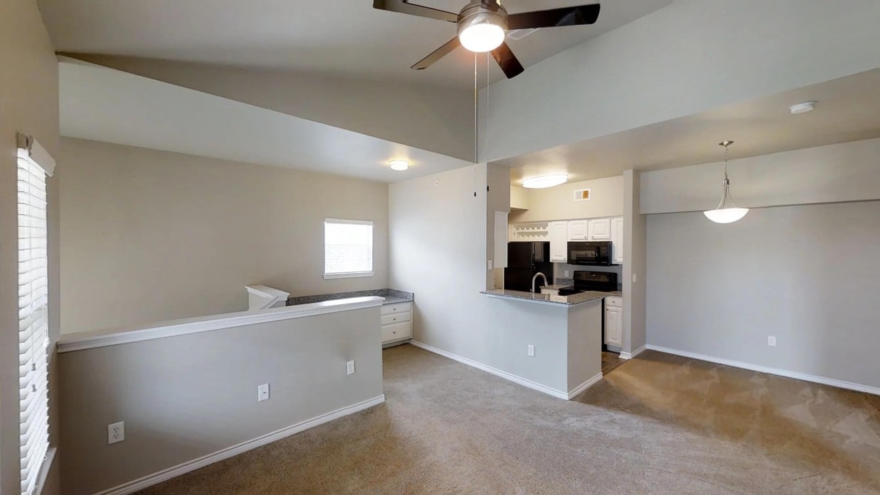 Photo - Stoneleigh Centerton Apartments