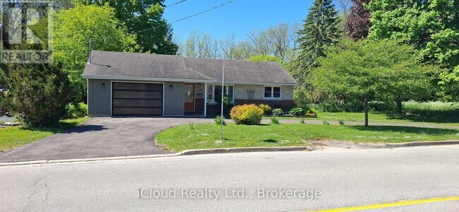 Photo - 481 24th St W