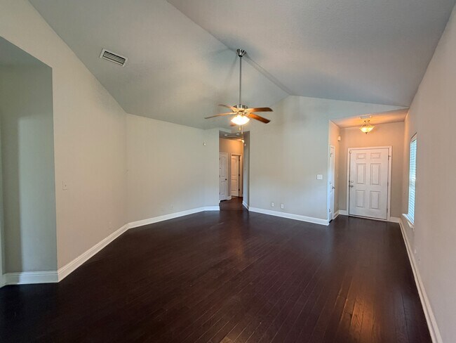 Photo - 2492 Bentridge Dr W