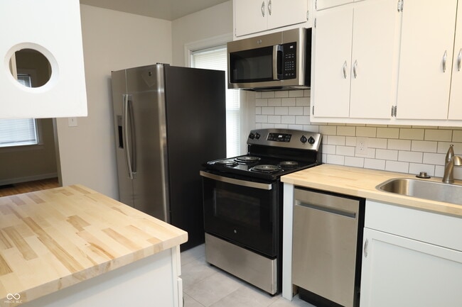 Photo - 1834 N Auburn St