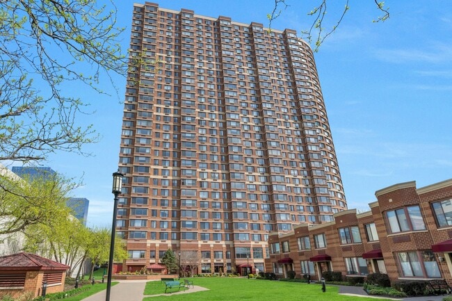 Building Photo - 100 Old Palisade Rd Unit 1601