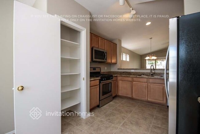 364 S Bermuda Dr
