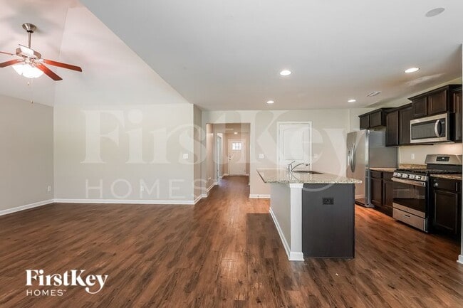 Photo - 4631 Woodford Cir