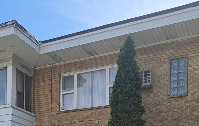 Photo - 5115 N Springfield Ave