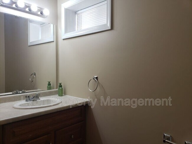 Photo - 79 Cottage St. Unidad 10