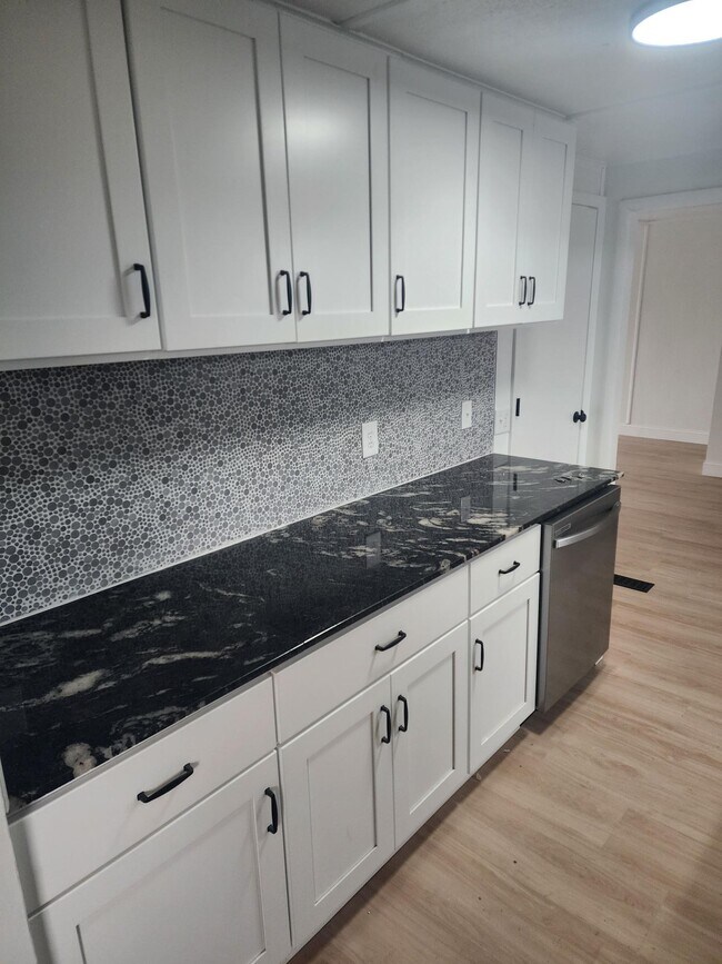 Photo - 121 Beals St