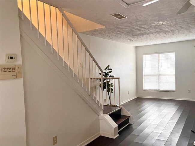 Photo - 464 Prince of Wales