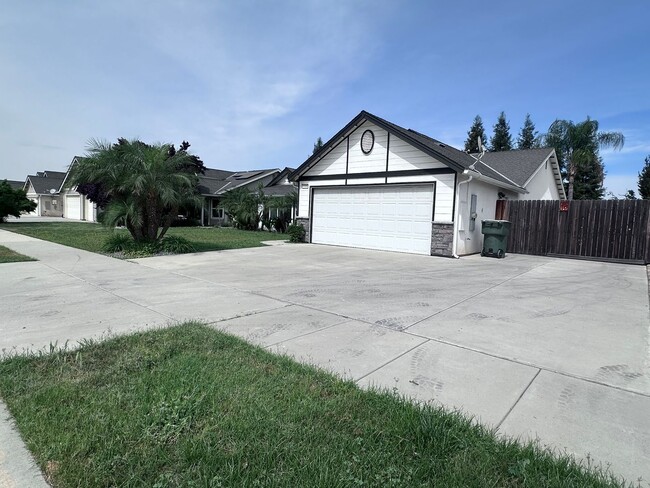 Photo - NW Visalia Home Coming Soon!