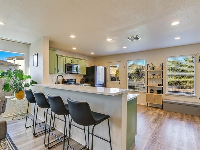 Photo - 5516 Rayburn Ln