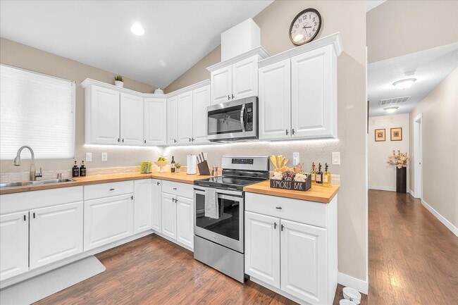 Photo - 2003 E 33rd St