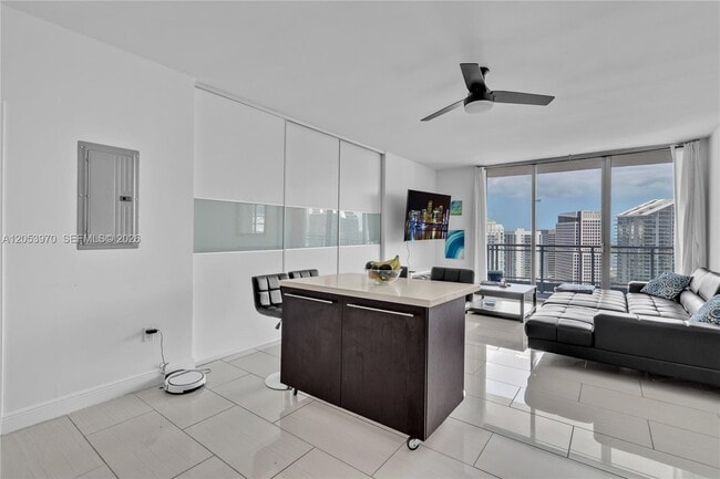 Photo - 90 SW 3rd St Unit 4403