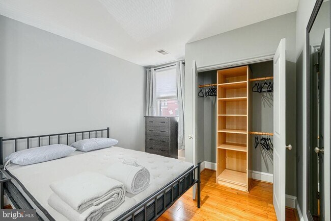 Photo - 1018 N Charles St