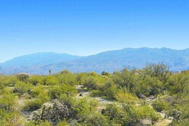 Photo - 770 N Lazy J Wy