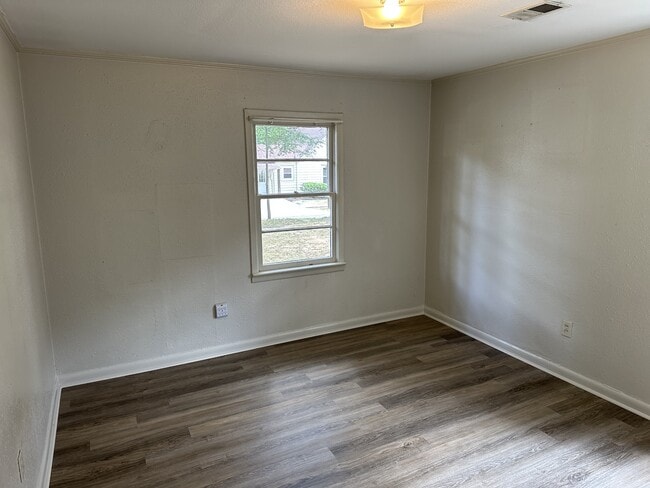 Photo - 1315 Turner St