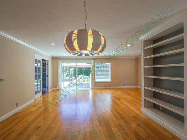 Photo - 1513 Williams Ave