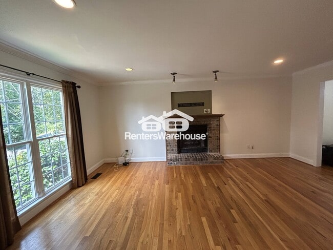 Photo - 2501 Crestwood Cir