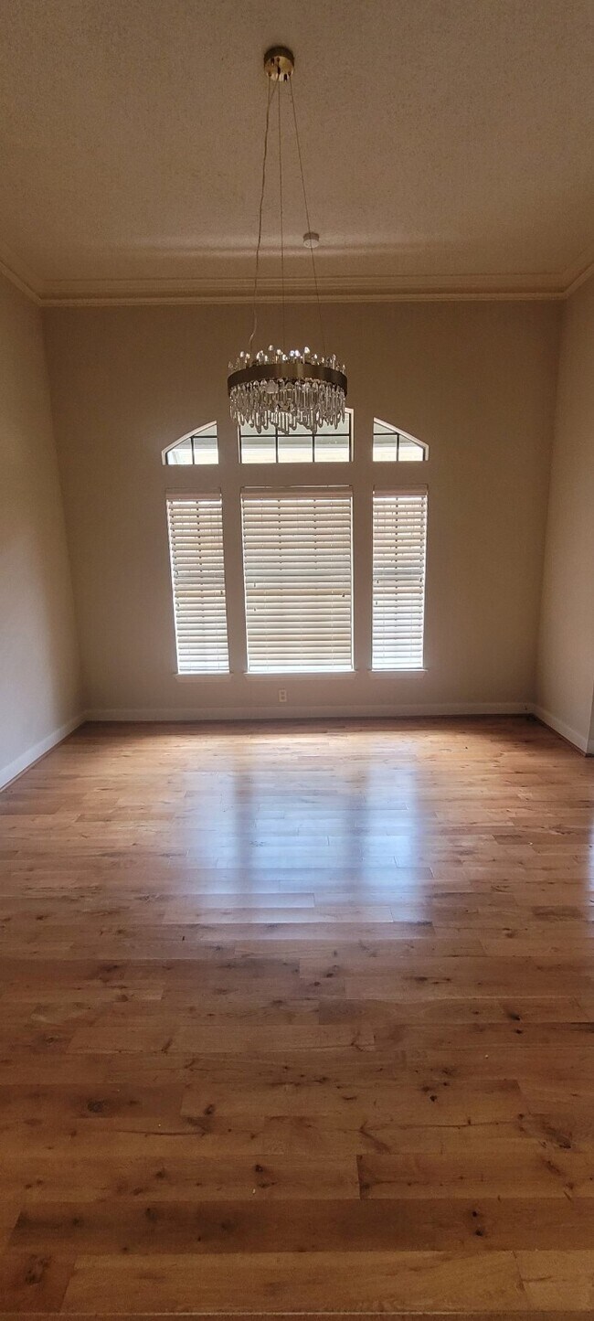 Photo - 5106 Olympia Fields Ln