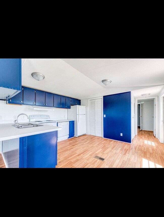 Photo - 640 Ridge Rd