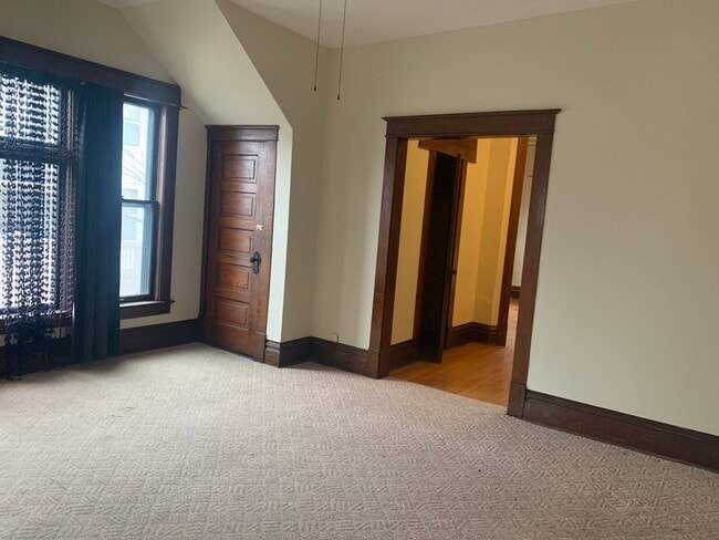 Photo - 313 W Willow St