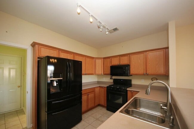 Photo - 2120 Highland Gate Dr