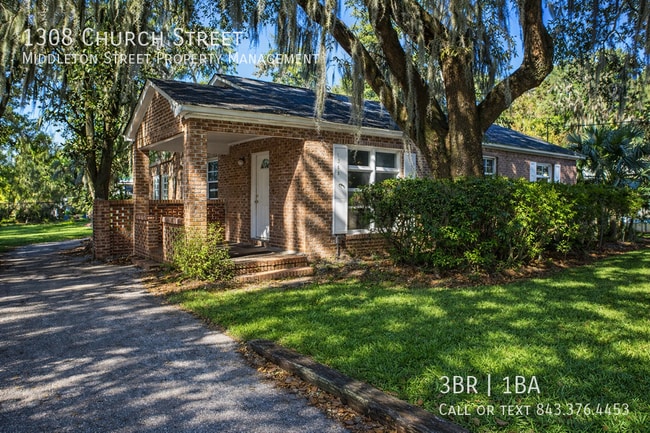 Building Photo - 1308 Church St