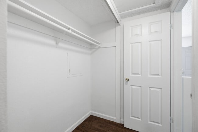 Foothill Suites