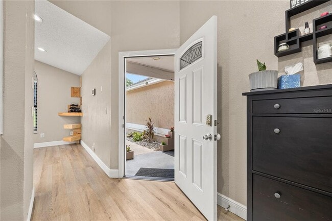 Photo - 6613 Chantry St