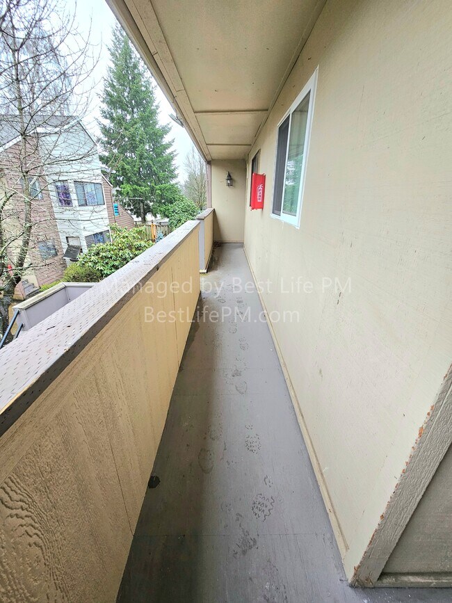 Photo - 603 SE 148th Ave