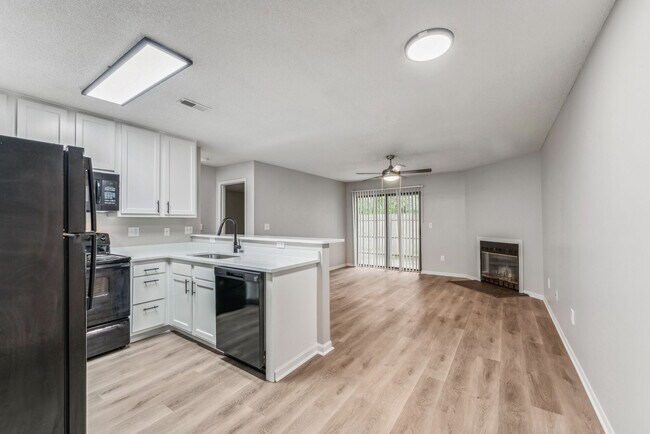 2 Bed/ 2 Bath Ranch with Garage