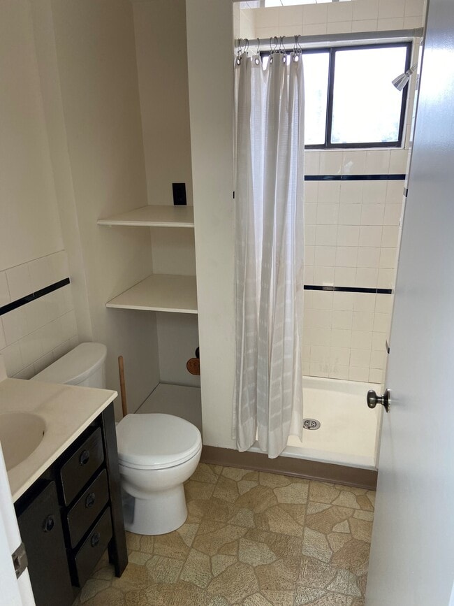 Photo - 1383 Washington St