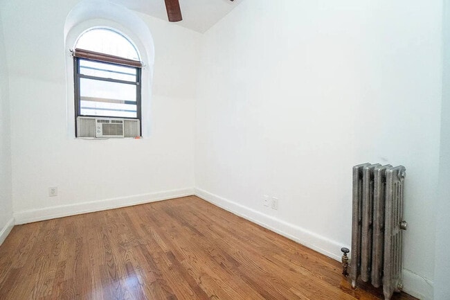 Photo - 156 W 15th St Unidad ID1302127P