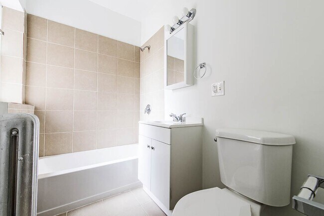 Photo - 7752 S Cornell Ave Chicago, IL 60649