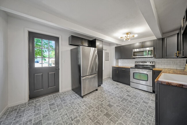 Photo - 4209 Touzalin Ave