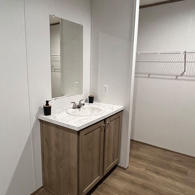 Photo - 16800 Jessica Rd