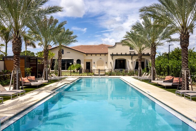 Locklyn West Palm