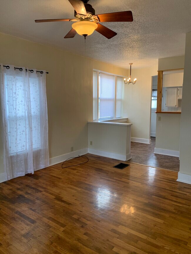 Photo - 329 W Claflin Ave Unit 329