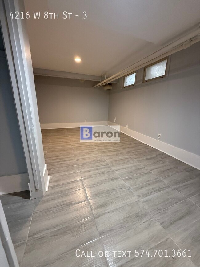 Photo - 4216 W 8th St Unidad 3