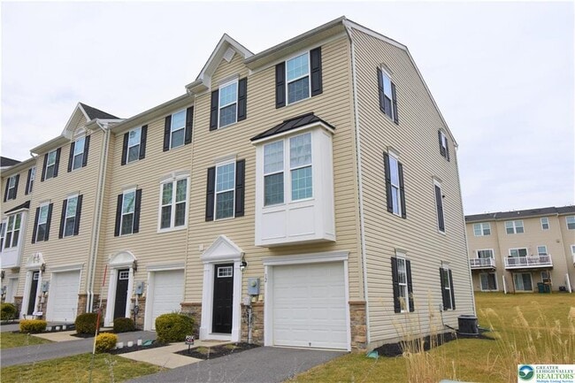 Photo - 12 Yellow Rose Ln Townhome