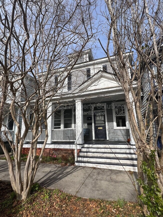 Building Photo - 721 Chestnut St