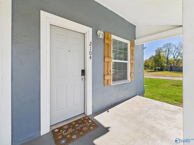 Photo - 2104 Levert St NE