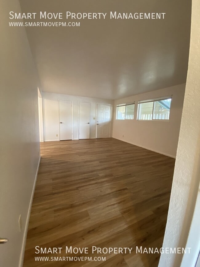 Photo - 2557 W Targee-